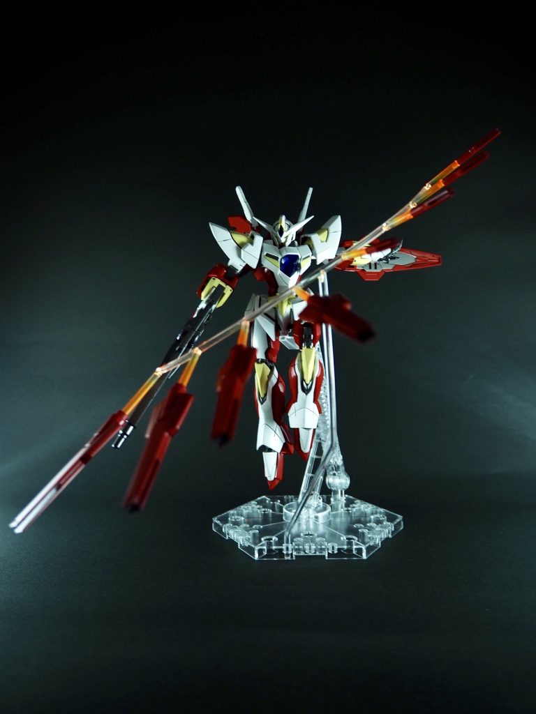 展開ポーズ用
真鍮線と透明プラ棒を使い加工
接着はリモネンで強力にしとけばいいだけなので簡単に作れる