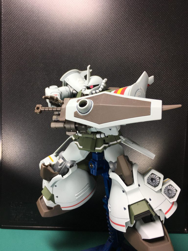 ガトリングなしの状態で抜刀ポーズ。