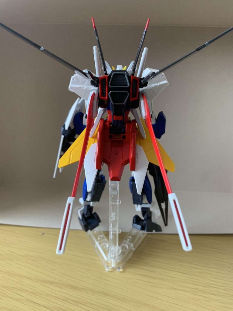 背面 フォースシルエットを付けたことによりヒーロー感が増した気がします。