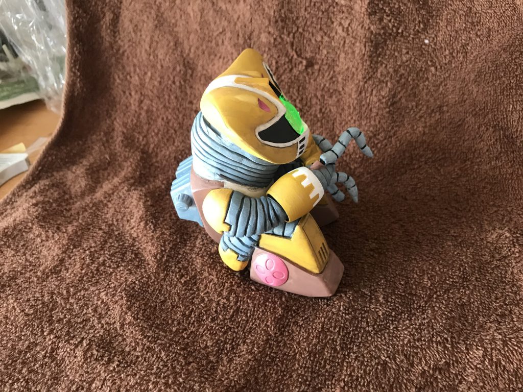 横から見るとだいぶ首が伸びました