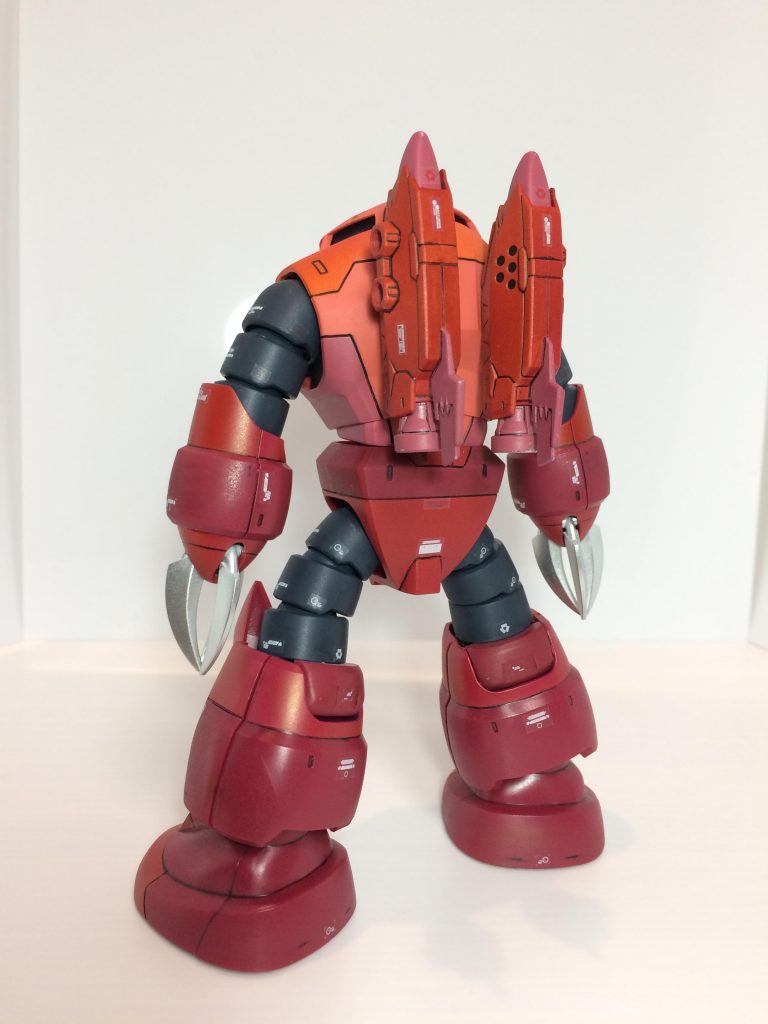 後ろはビルターズパーツのマリンジェット?に置き換えました。ビルドファイターズのように、追加で武装をマウントできるようにと、その時は考えてましたが、結局このままで何もしてません。