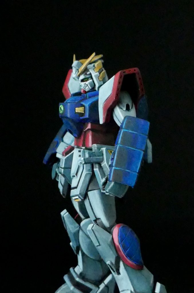 白部分 ホワイト+インディーブルーで着色
下半身は暗めに塗って上半身や腕のアーマーの塗り込みが際立つようにしてます