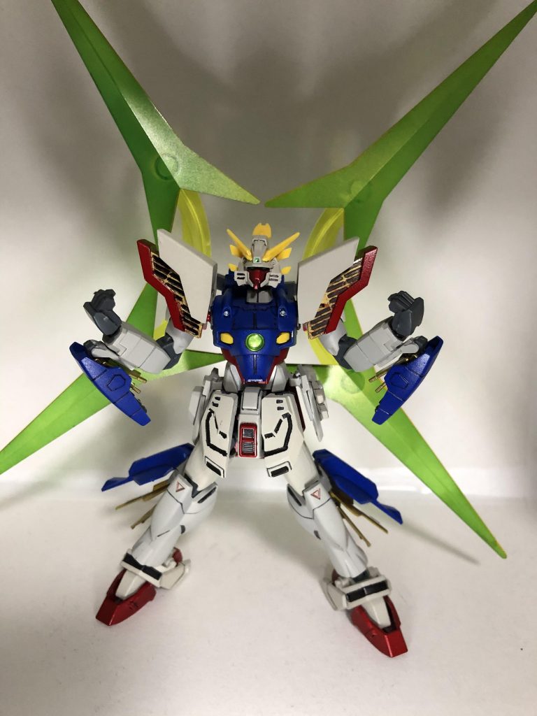 スーパーモードにユニバースブースターのパワーゲートをゴッドガンダムの後光をイメージして付けてみました
スーパーモードが「怒り」という不安定な感情をトリガーにしているのでゴッドガンダムのような綺麗な円ではない、という設定
