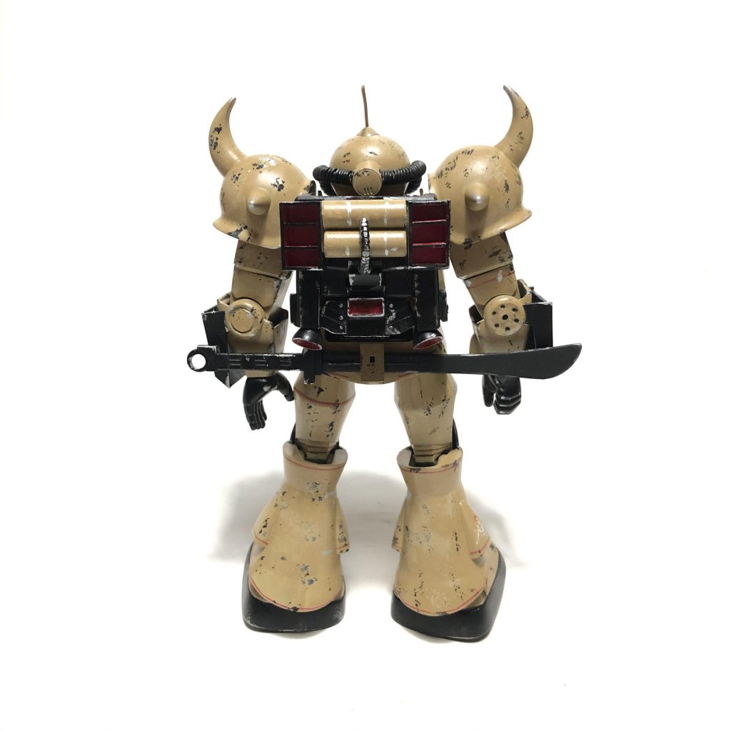 うしろ

ランドセルはてきとー

元のデザインと全然違うジャンクパーツの塊。

ヒート剣ラック付けました☆