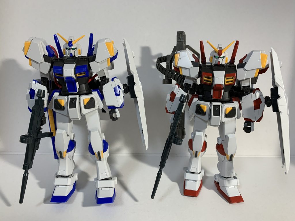 ベースとなった4号機と並べて比較