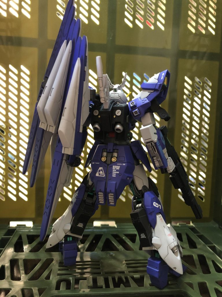 後ろ
いい感じのフィンファンネルが売っていたので早速使用✨
サイコプレートの代わりに背負いました👍🏻