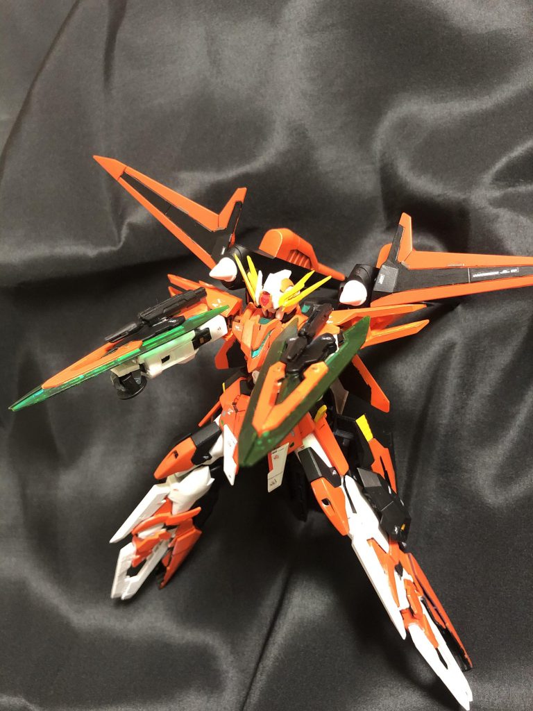 腕部GNビームマシンガン。
rgビルドストライクのビームライフルを使用。