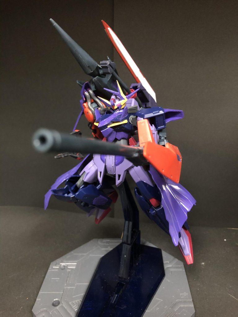 シールドバインダー改/フォールディングデストランチャー改

シールドの表面は滑らかになり、攻撃を受け流す。

砲身の強度を高めより安全かつ高威力な射撃を可能にした。