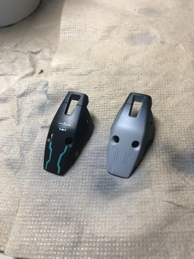 何度もスジボリしては直しての繰り返しで、汚くなってしまいました。