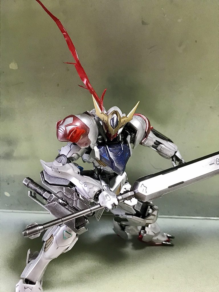 躍動感&悪魔っぽさがあるポージングを目指しました。