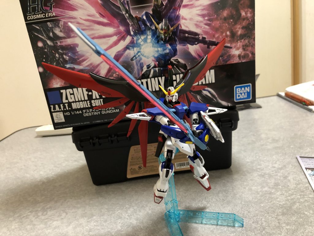 MMI-714アロンダイトビンムソード
こっちは両手持ち可能!