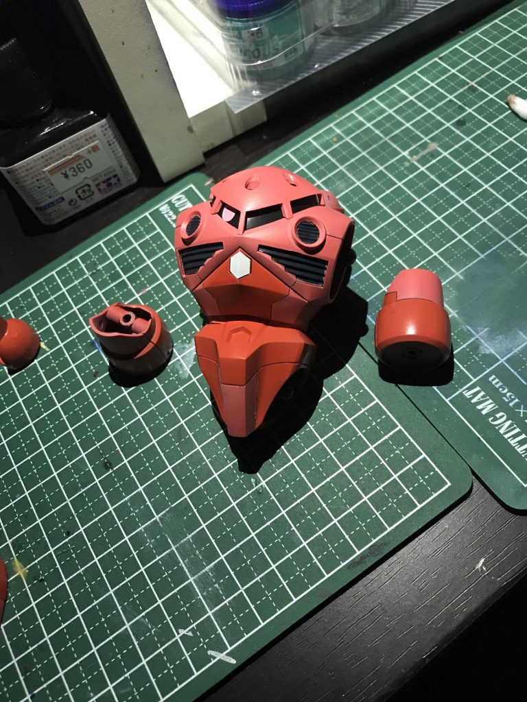 ちょっとしたスジボリも加えました