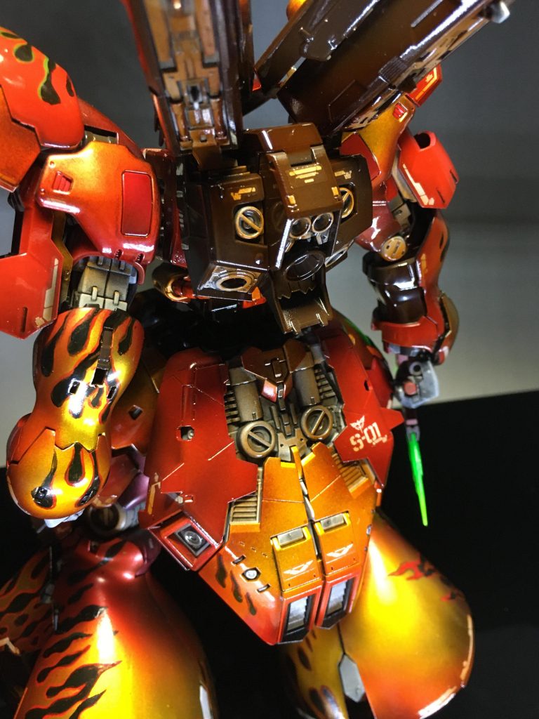 背面、タンク無し。