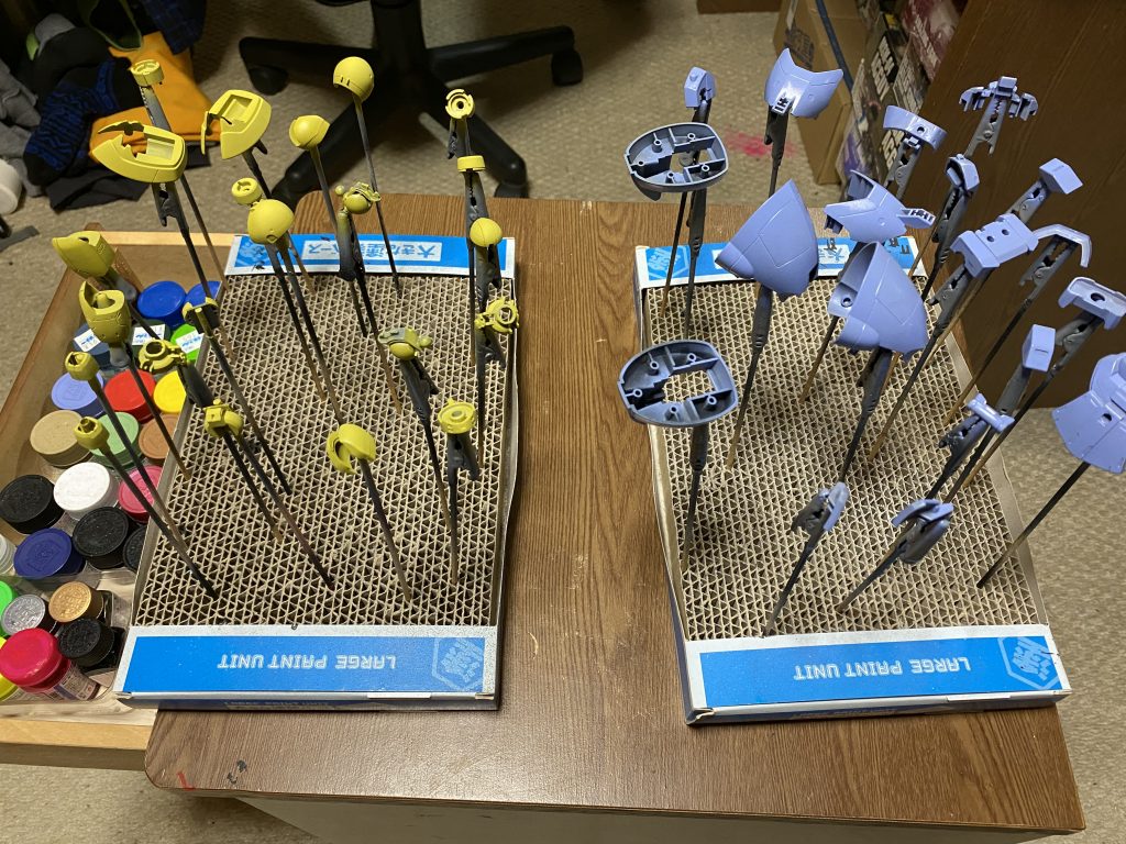 ブグがガトーカラーだったので、こちらはシーマカラー