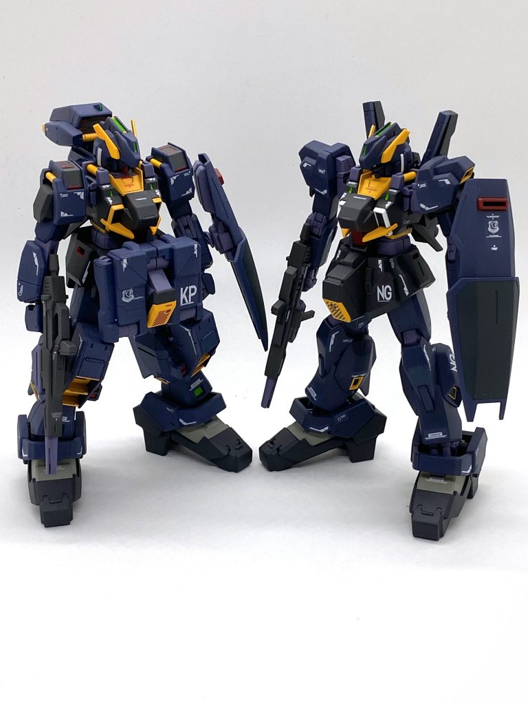 以前に組んだ次世代量産型試作機(ヘイズル・アウスラ)と。今回はMk-ⅡベースにTR-1の新技術をフィードバックしたクリーンアップ版というイメージで組みました。