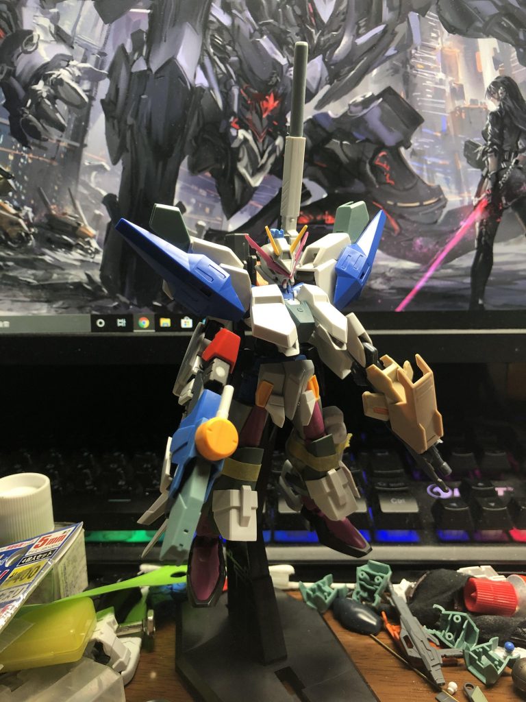 元々オレガンビルドファイターズに投稿する気だった機体。腕だけ今回の機体に使用しました。