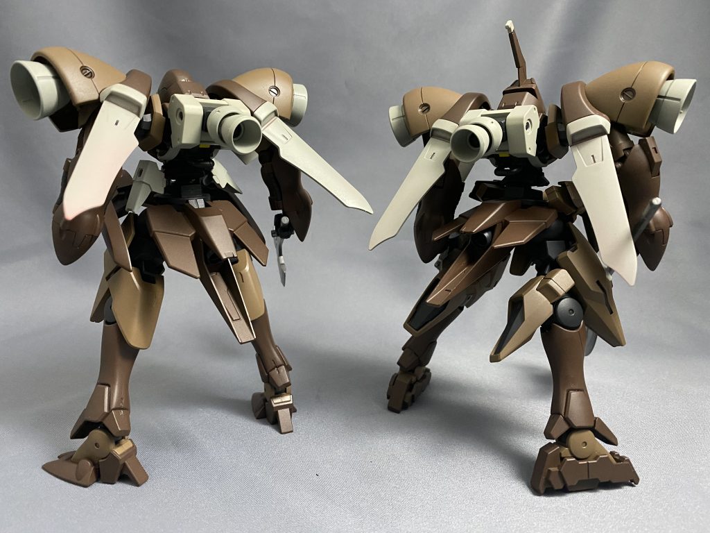 シュヴァルべ・グレイズが高機動型なら、このエーバーは一点突破型の切り込み隊用。スラスターの大型化と重装甲化。その装甲には曲面を多用し、被弾効率の低下を図る…というコンセプトの元にビルド。