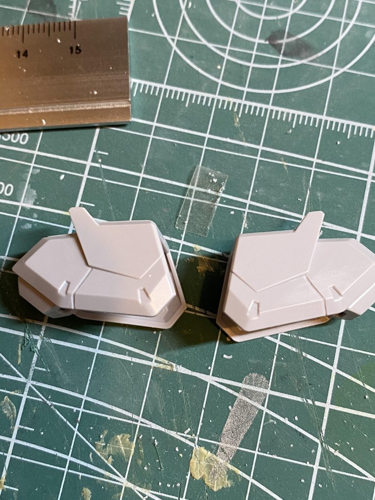 また、今回から新規スジボリにも挑戦してみようと思い一部にスジボリを追加しました。