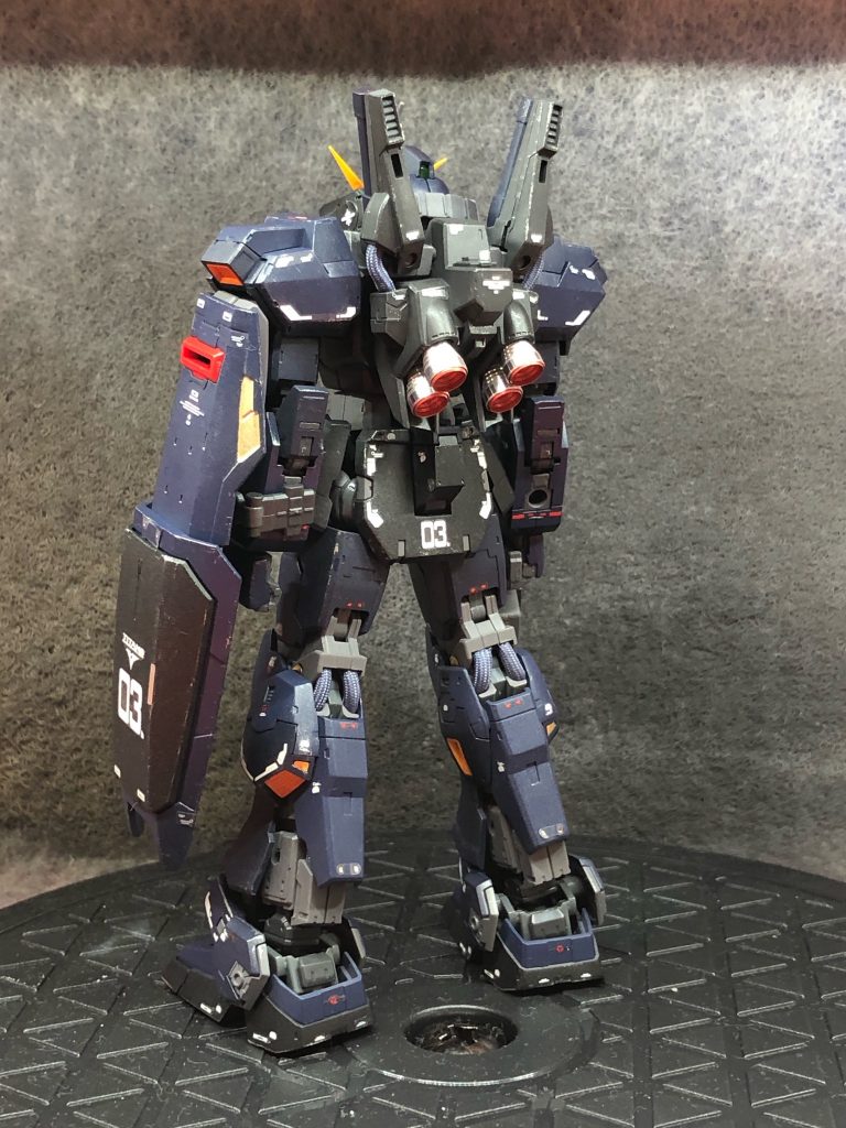 メタルパーツのバーニアを初めて使ってみました。お手軽カッコいいけど下手するとキットより高くなるので使いどころに悩みます。