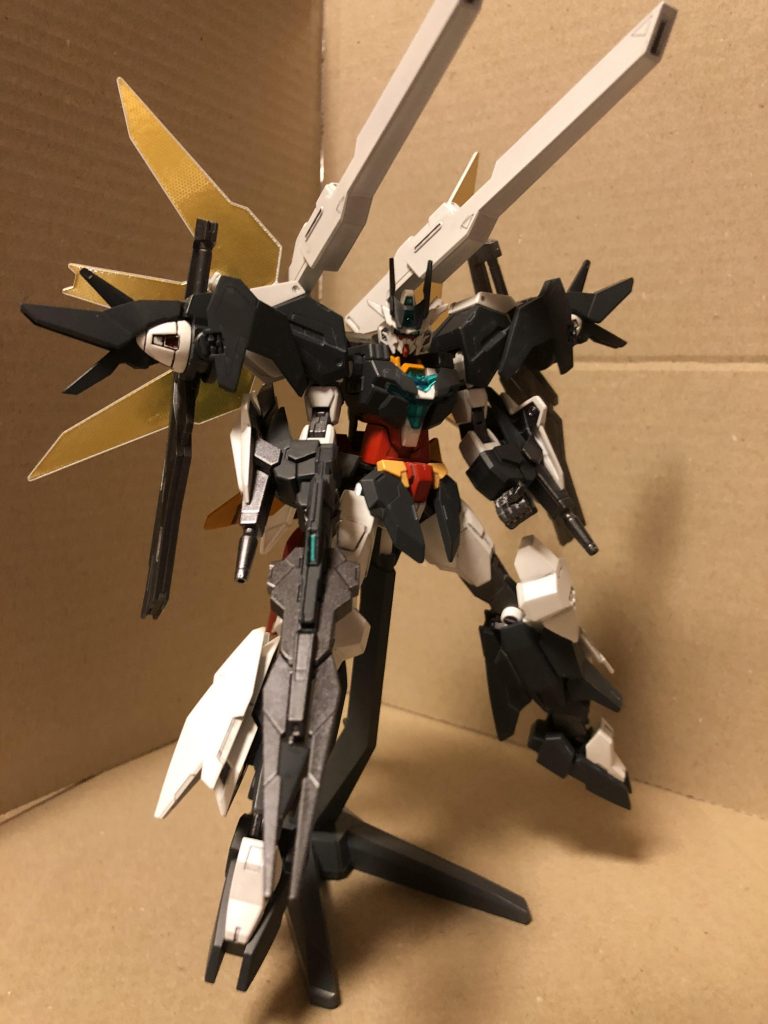 サテライトキャノン展開状態。エルドラにはサテライトシステムは存在しないので、代わりにGNドライブから大容量エネルギーを充填するという設定です。よって、名称もGNツインサテライトキャノン(笑)