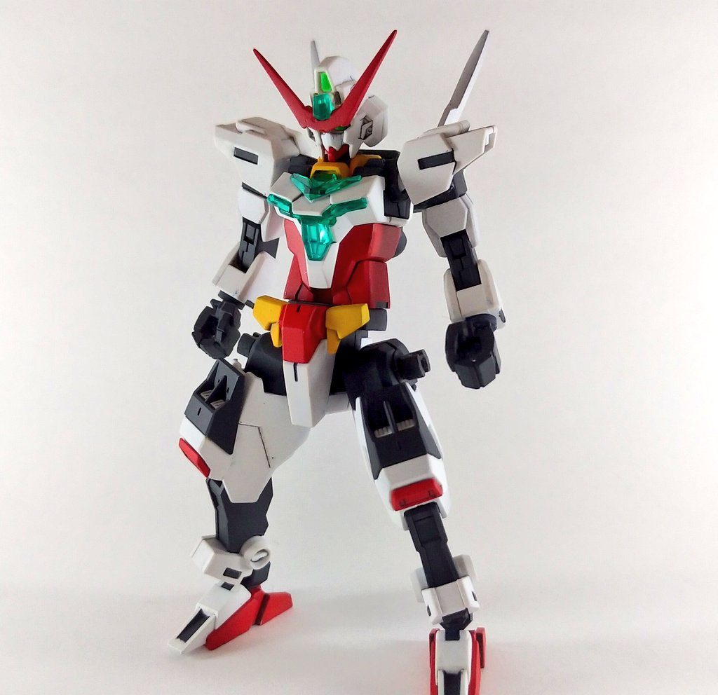 〔NEXコアガンダム〕
まずはコアガンダム形態です!頭部はウィングゼロやディスティニーなどを混ぜてオリジナル感を出してみました!