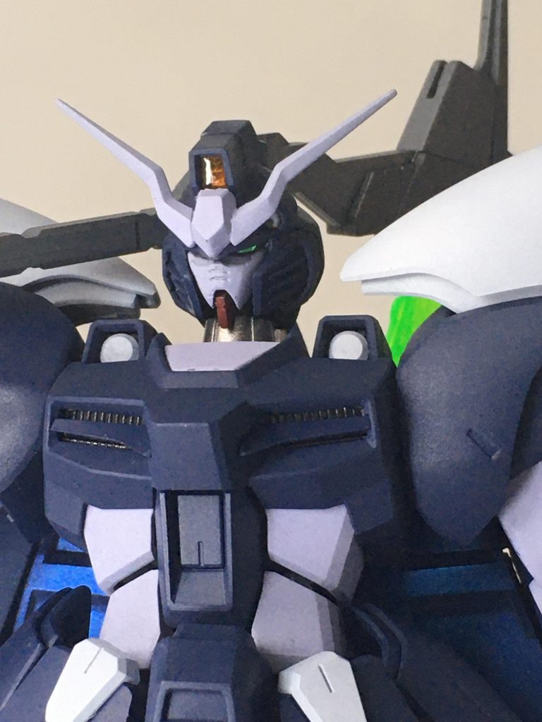 首を延長しシュッとしたイメージにしてみました。