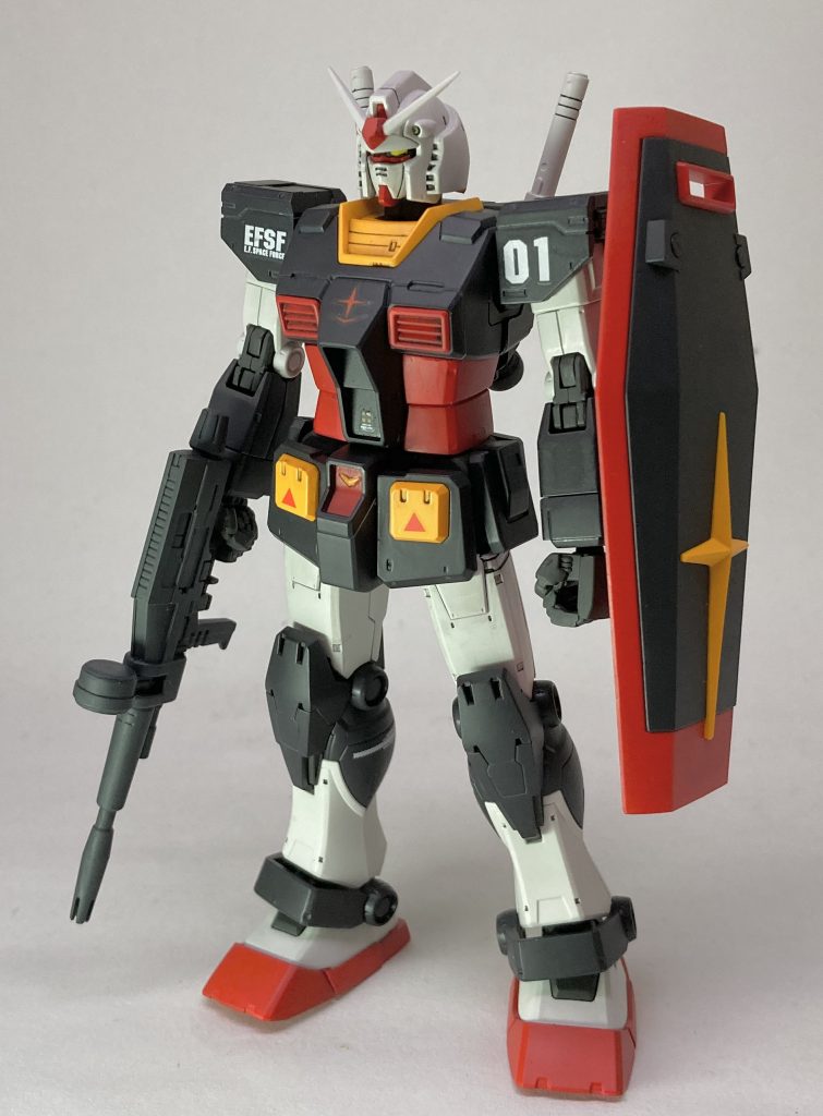 今回は純粋にRX-78を作りたかったので目を引くような改造はしてません。