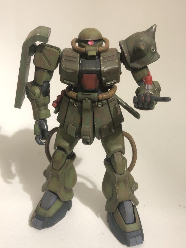 ザク本体
あまり傷がついていたイメージはないので、土汚れ+雨による軽度の錆を表現しようとしました。