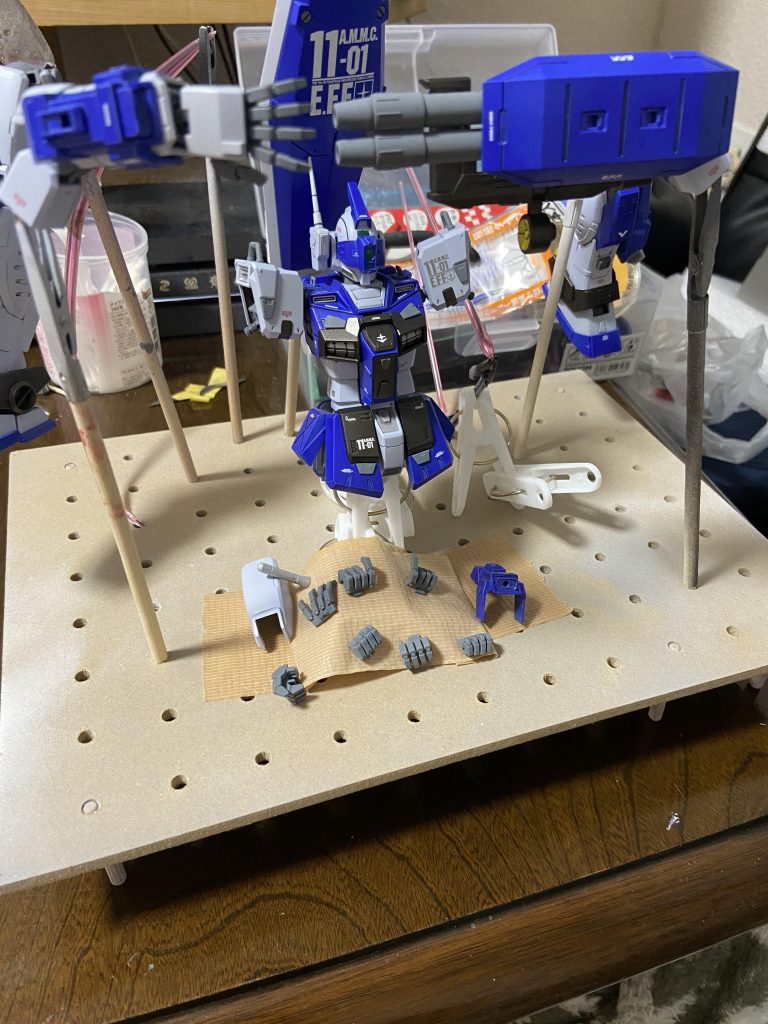 連日の雨の中我慢出来ずにエアコンの除湿全開ししてつや消しトップコート吹いて無理矢理完成させました。
少し粉っぽくなり焦りましたが無事完成となりました。当たり前ですが皆様は晴れた日にやりましょう汗