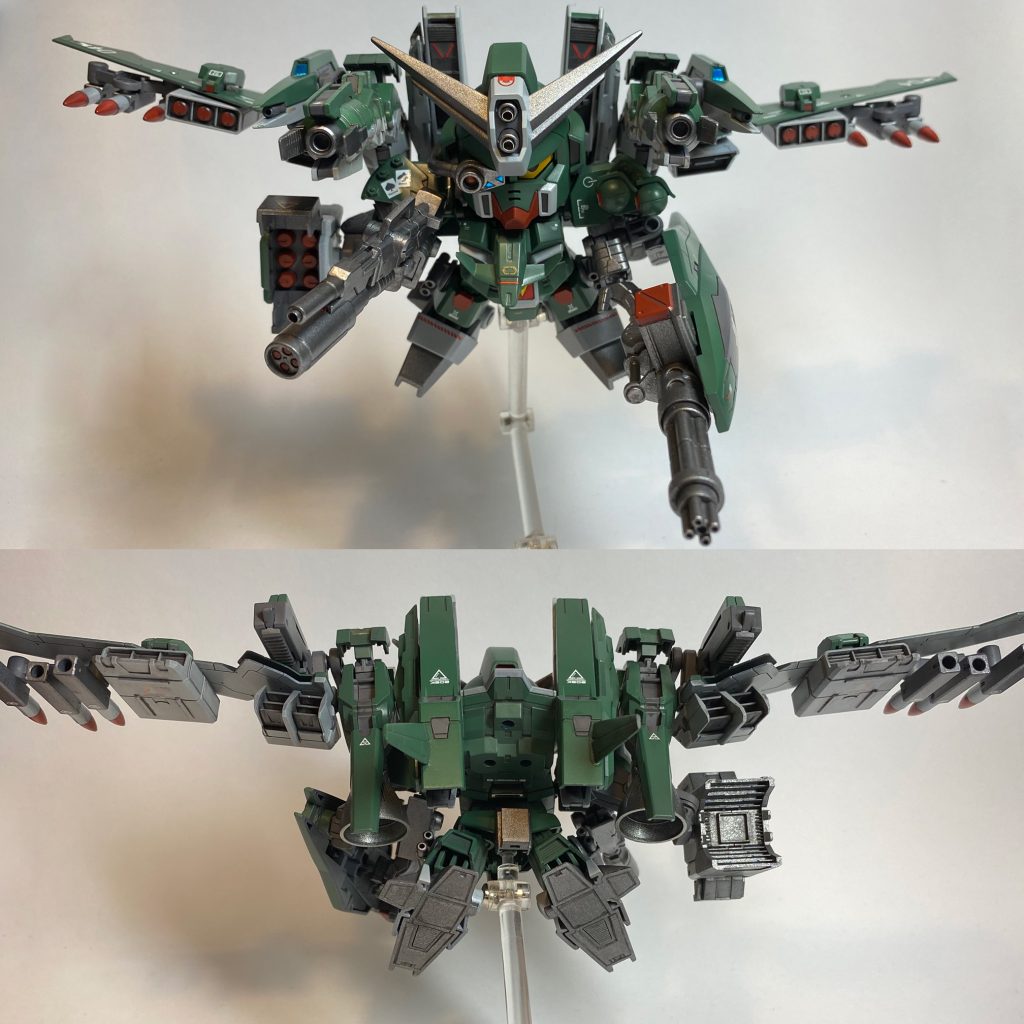 *■武装*
・頭部二連装バルカン
・ターゲットスコープ
・レーダー搭載型胸部装甲
・レーザーライフル&ハイパーナパーム
・脚部マルチランチャー×2
・コマンドナイフ
・パイナップルボール×2
・アサルトガトリングシールド
・四連装ミサイルポッド
・三連装ミサイルポッド×2
・空対空/空対地ミサイル×6
・プロミネンスバスターキャノン×2
・プレシジョンビームガン×2
バトルで持て余しかねない大量の装備だが、非ビーム兵器は基本的に使い捨てとなるため、そこまで困らない、らしい。