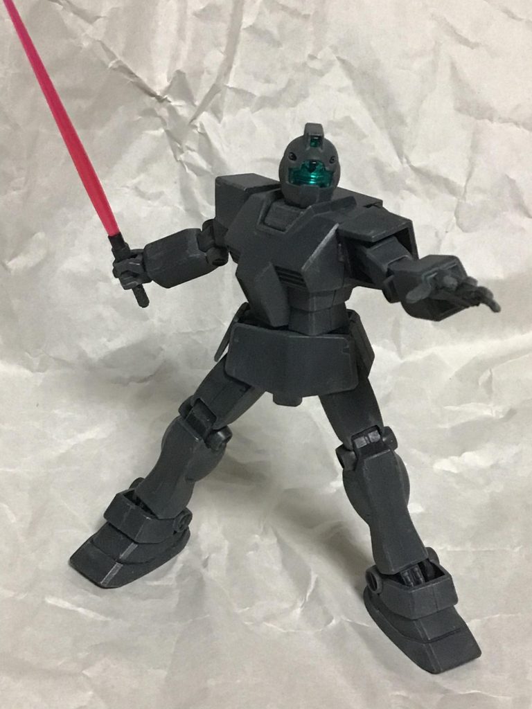 ビームサーベルはバックパックに付いているやつに1.5mmドリルで他キットのサーベル刃が付けられるようにしました。