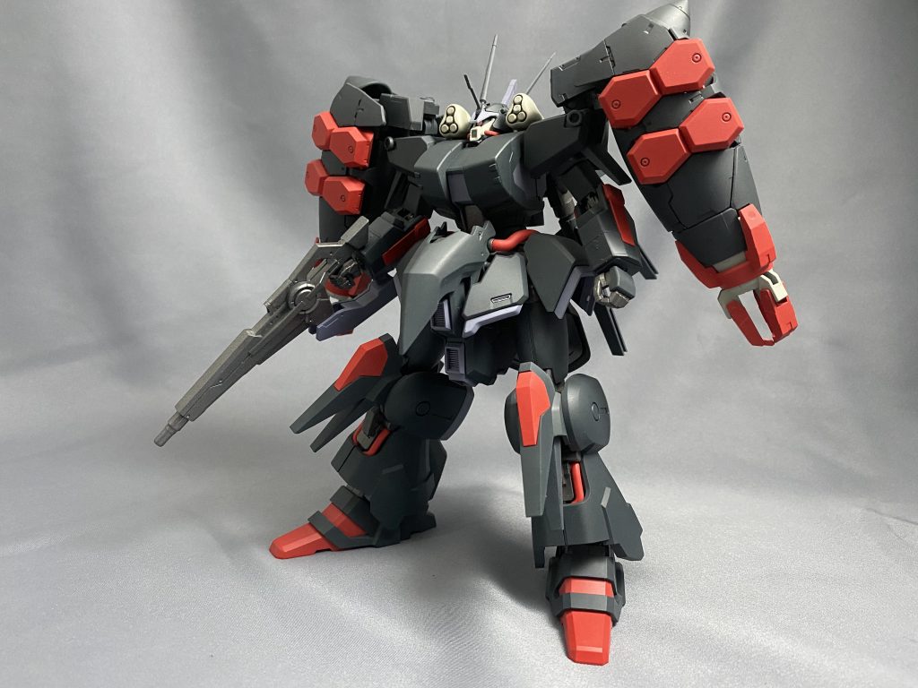 グラン=ジオング=ラス、略してグラジオラス。
グラジオラスとはアヤメ科の花で、花言葉の一部に「勝利」を持つ。