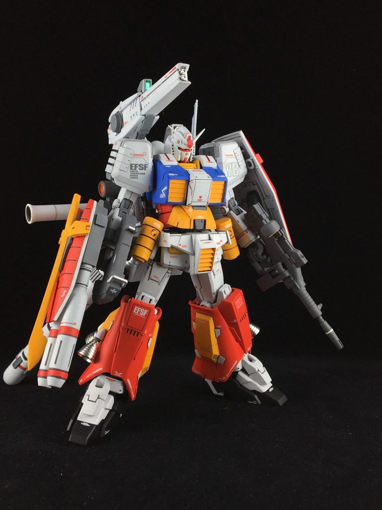 肩アーマーすり合わせやディテールアップ。フンドシアーマーもキットのままでは大き過ぎるので、幅詰めしつつディテールアップ。