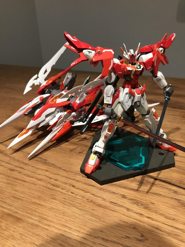 実は、お気づきの方もいらっしゃったかもしれませんが、バックパックを簡素にしました。途中から支援機として作成したためです。ですので、次回は支援機として作成したものをアップし、形体を変えたものを紹介したいと思います。
また、途中でビルドバーニングを購入したことにより、嬉しい誤算がありました。そちらもお楽しみ頂けると幸いです。
以上、長くなりましたが今後自分のフラッグシップとして完成したブレイズガンダムの紹介でした。
長い時間をかけて制作したおかげで本当に気に入っています。
支援機と次回作の励みにもなりますので、イイネやコメントを頂けると幸いです。
というか、お願いします!笑
最後まで読んでいただいてありがとうございました。