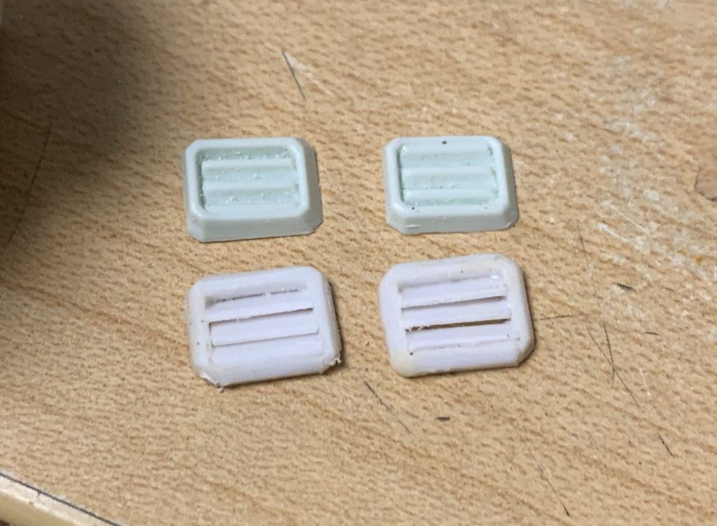 胸のパーツは塗り分けも考えて切り取り
どうせならとひと回り大きくして作成
アクセントとして効いたかなーって思ってます