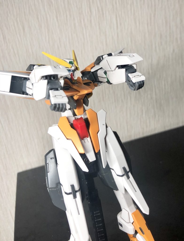 少し改造をしたのでアリオス風の武装付き