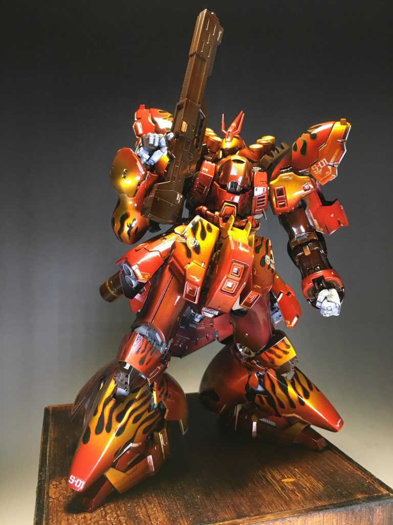 銃を持ったポーズ、煽り。