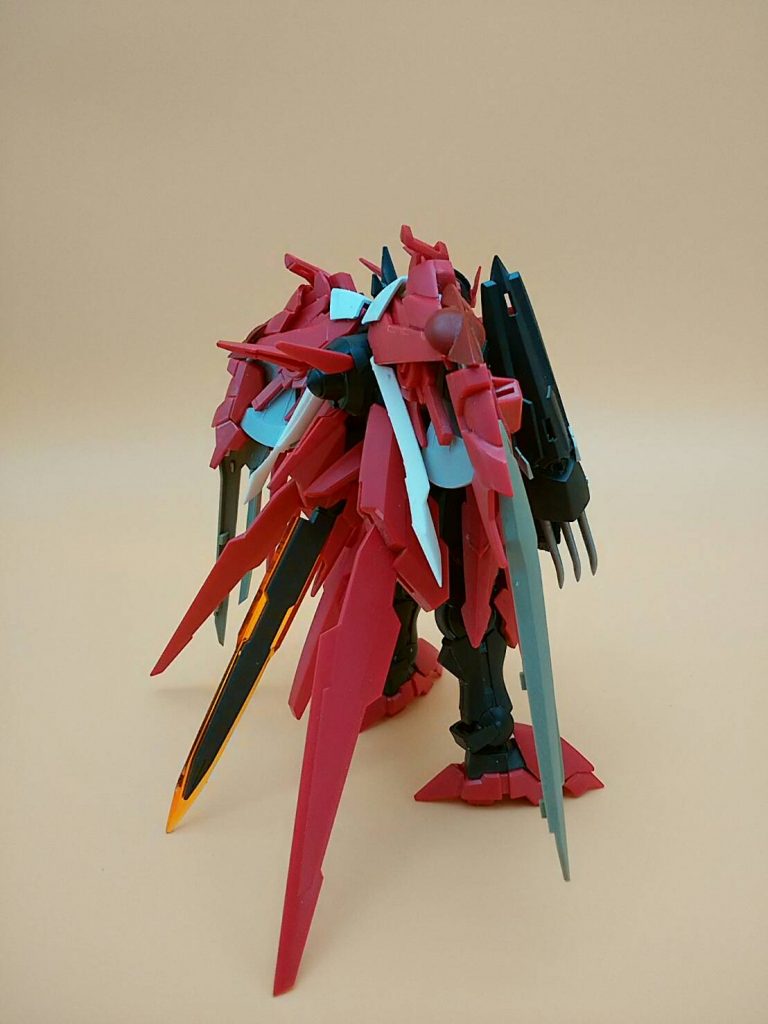 重量があって自立が難しいので、中央のスタビライザーがつっかえ棒です