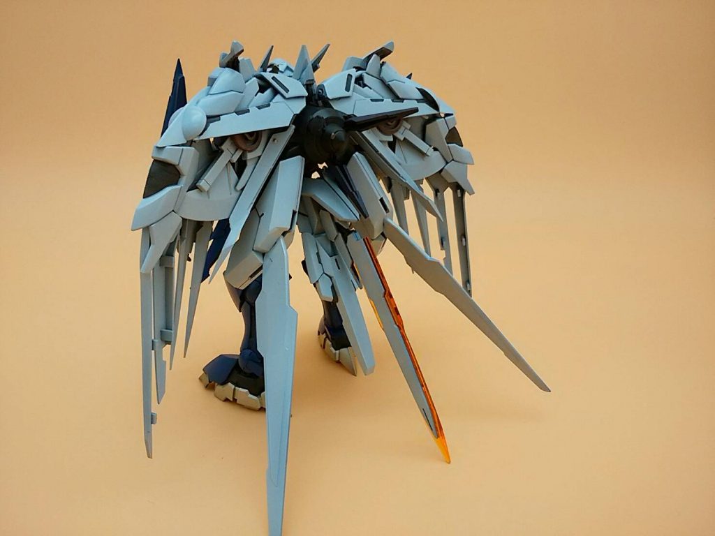 翼はジャンクの組み合わせを現物合わせで纏めてます