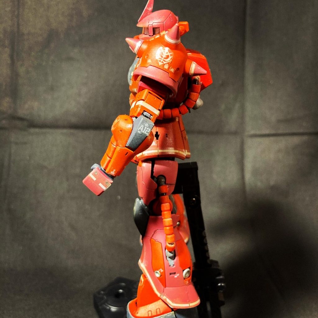 1/144 RG シャア専用ザクII–2枚目/制作者：VR46