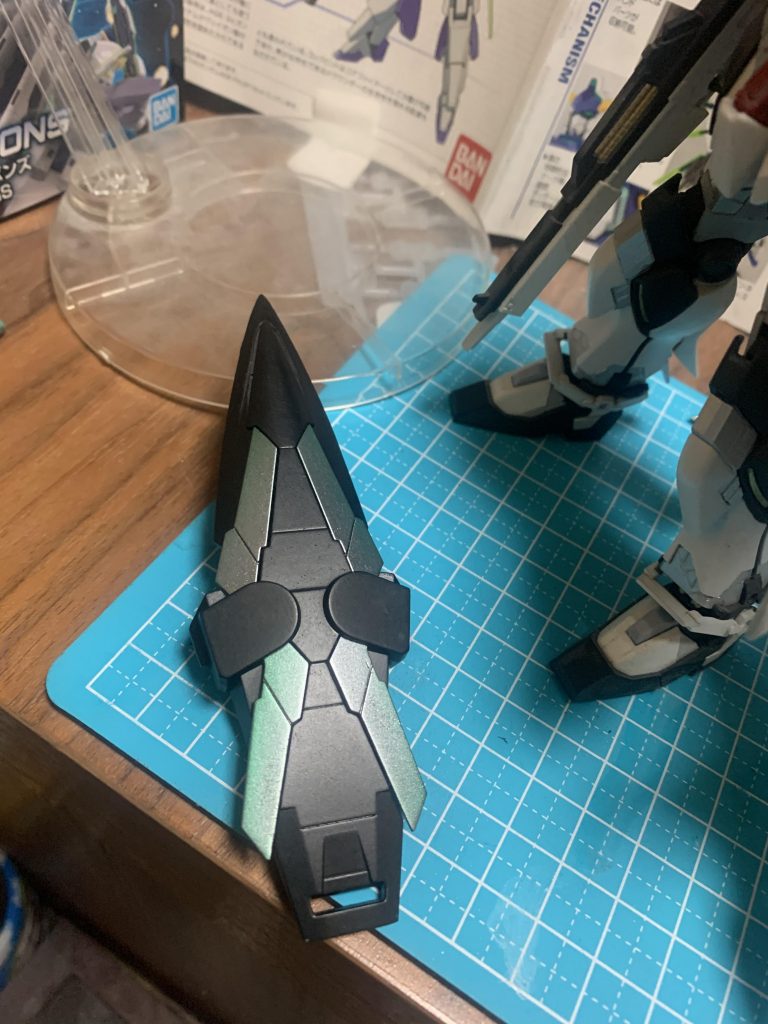 シールドはナランティブのをエッジ効かせてサイコフレームでファンネルとしても