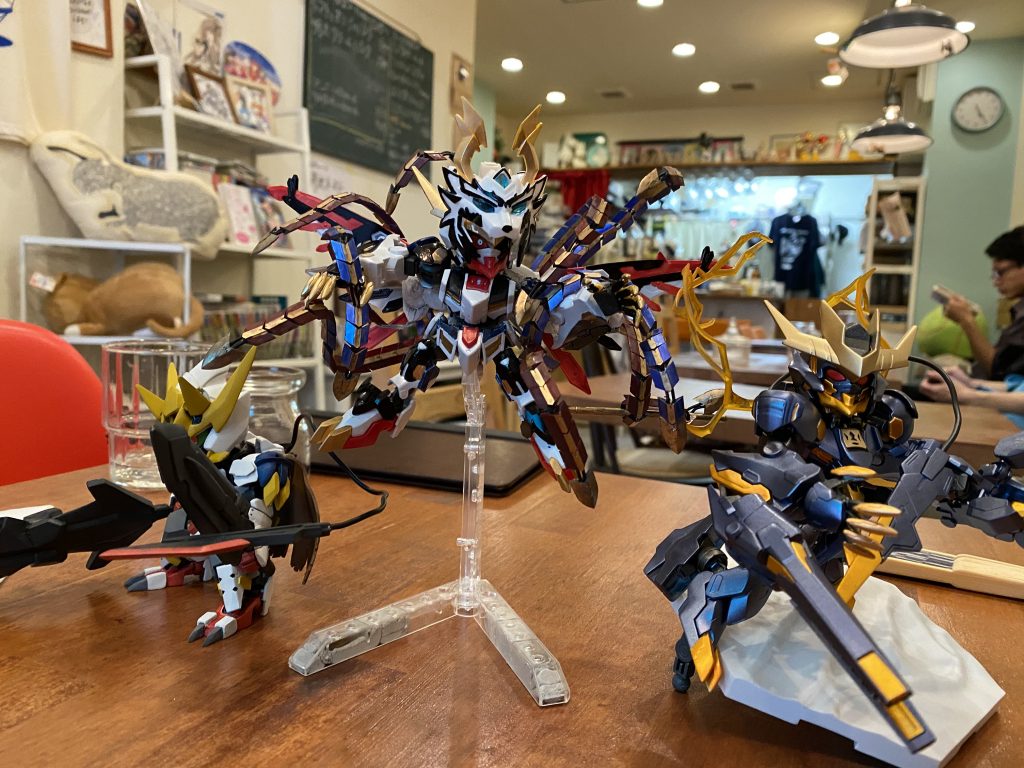 クラムカフェにて展示中です。