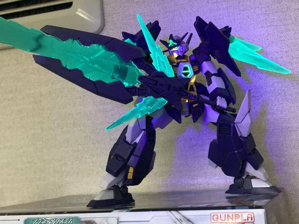 カードやトライホルダーフレームも光ります