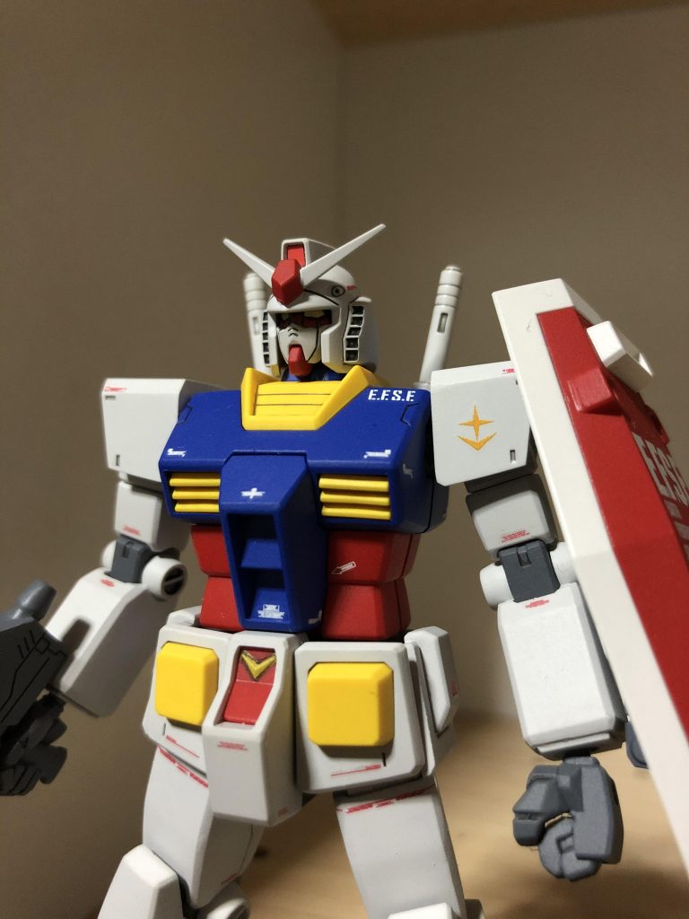 PS2のガンダムゲームをよくやってた身からすると、このガンダムの顔が1番しっくりきます。