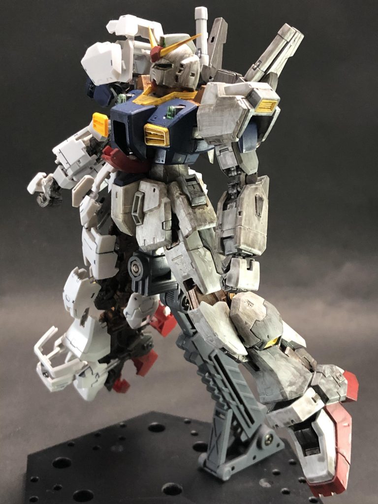 右半身装甲パージ後　左から