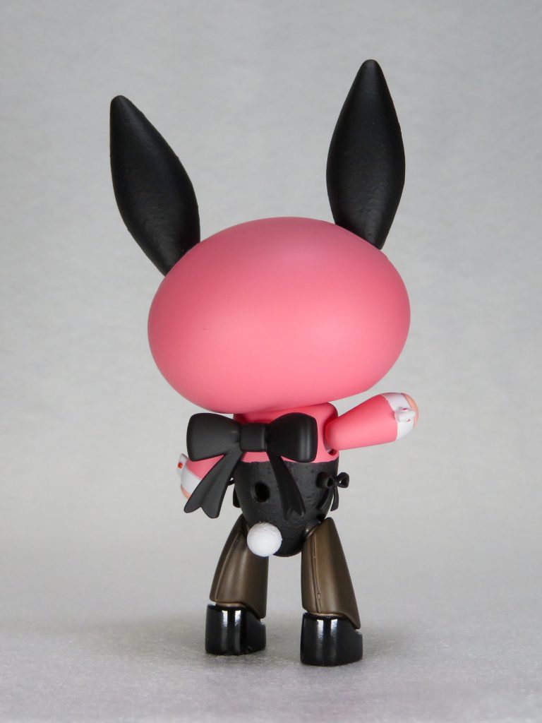 ストッキングのシームを伸ばしランナーで。