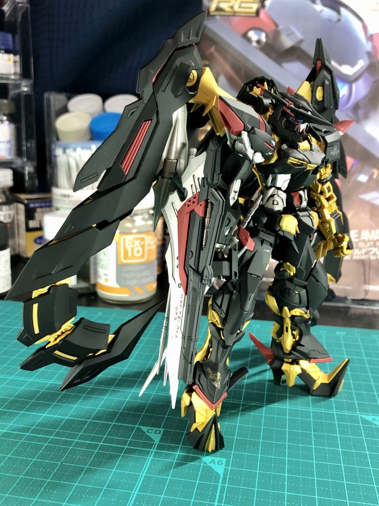 ブンドドは難しかったので立ち姿だけでも笑