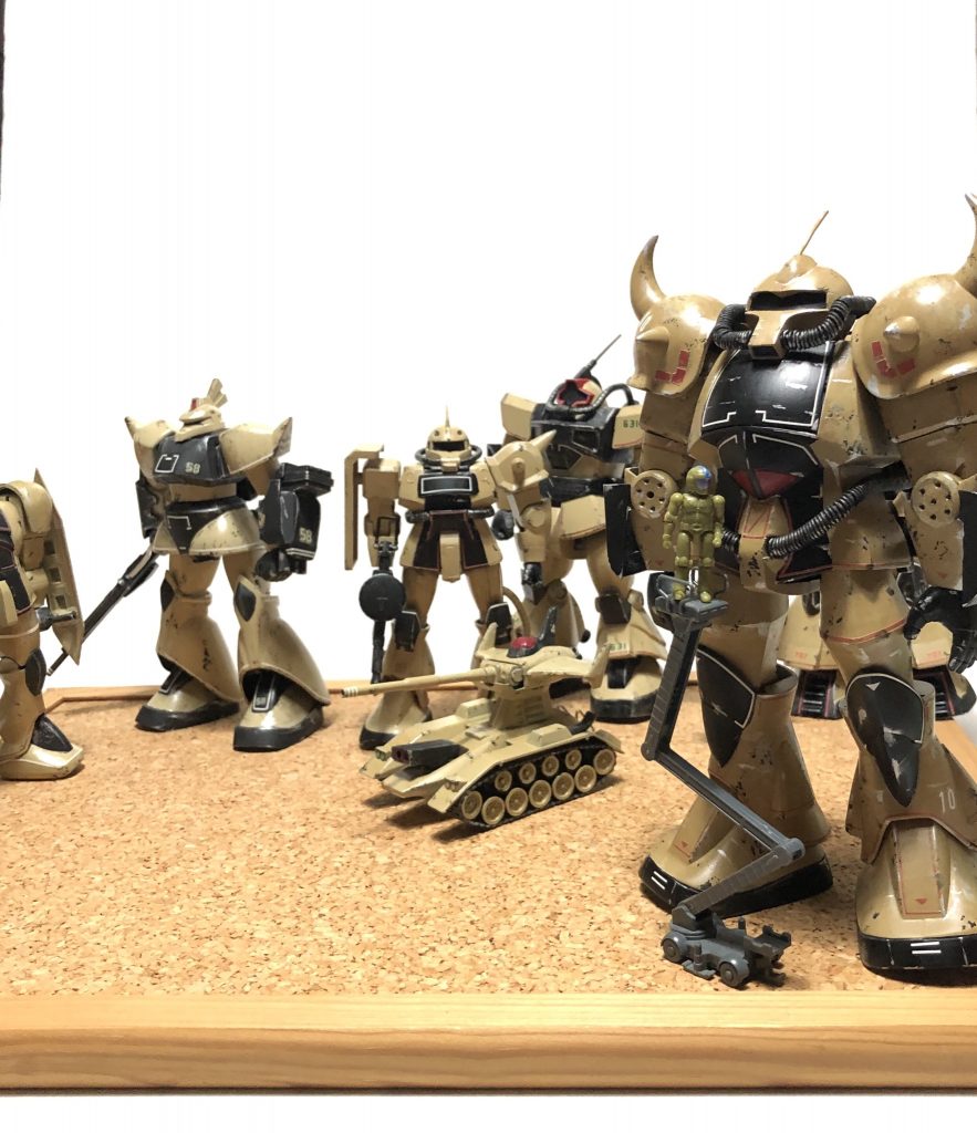 「オデッサの戦いに敗れたジオン軍はヨーロッパから撤退。地中海対岸のアフリカまで戦線を後退せざるを得ない状況へと陥っていた。アフリカ戦線での再起を狙うジオン軍は各個ゲリラ戦での作戦を展開。しかし連邦とジオンとの兵力差は20対1。今勝ち目の無い灼熱の戦いが始まる。」(妄想)