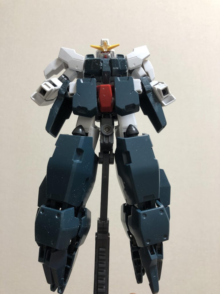 白がセラヴィ パーツです。