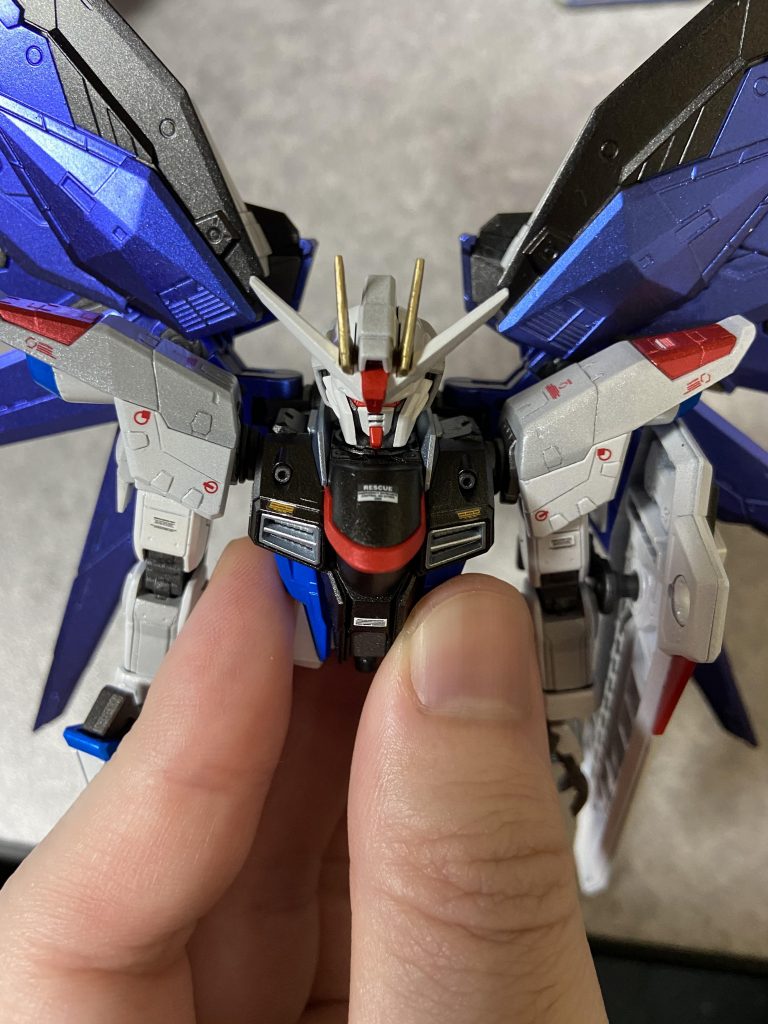 デカール貼り付け。